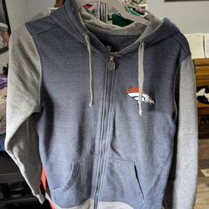 Women's Denver Broncos Zip-up Hoodie Size M